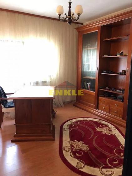 Casă individuală cu 5 camere cu Canalizare în Exterior Vest