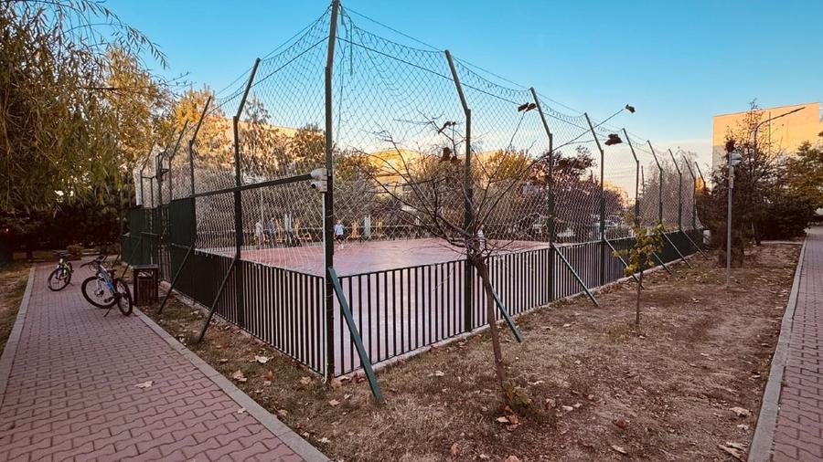 Apartament cu 3 camere decomandat, mobilat în Central