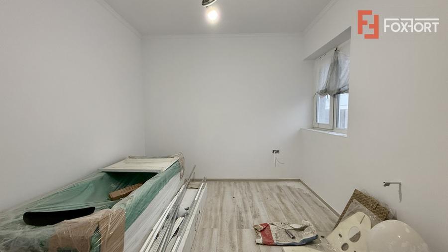 Duplex cu 4 camere cu Canalizare în Sânandrei