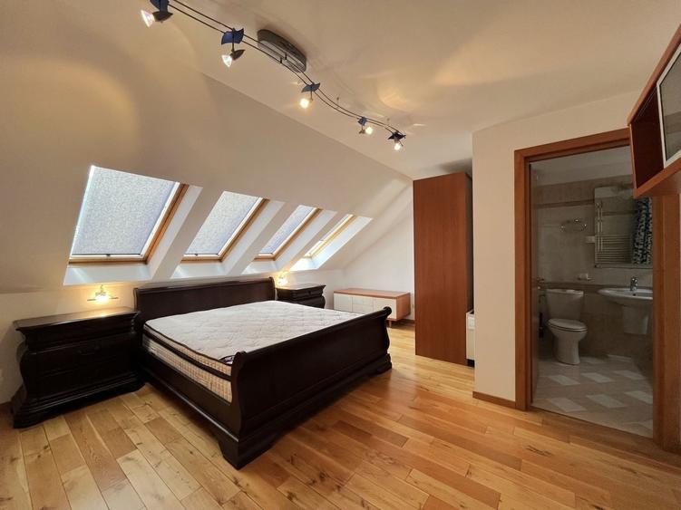 Apartament cu 3 camere decomandat, mobilat în Arcul de Triumf