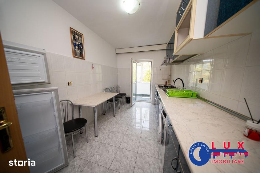 Apartament cu 3 camere decomandat în Babadag