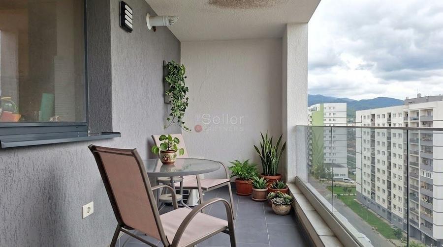 Apartament cu 2 camere decomandat, mobilat în Tractorul