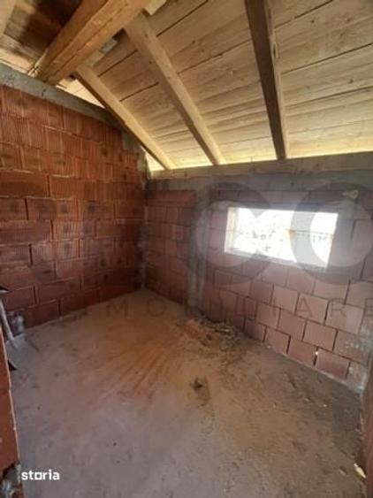 Casă cu 4 camere cu Teren 300 Mp în Sânmartin