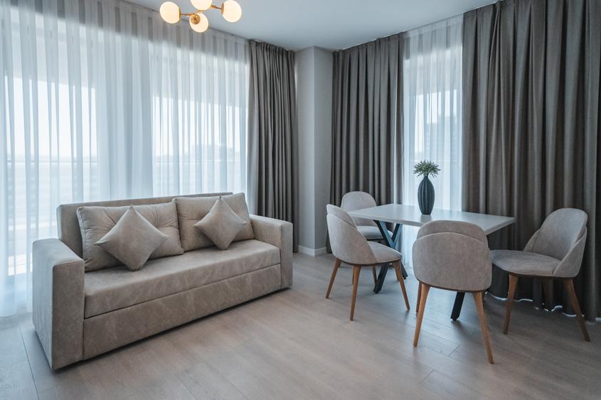 Apartament cu 2 camere decomandat, mobilat în Mamaia