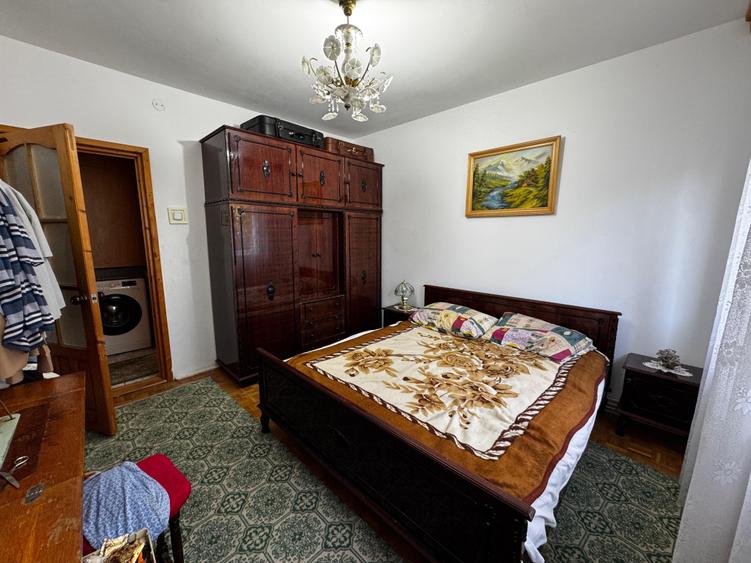 Apartament cu 3 camere decomandat în Tătărași