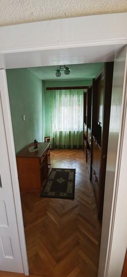 Casă cu 3 camere în Lupeni