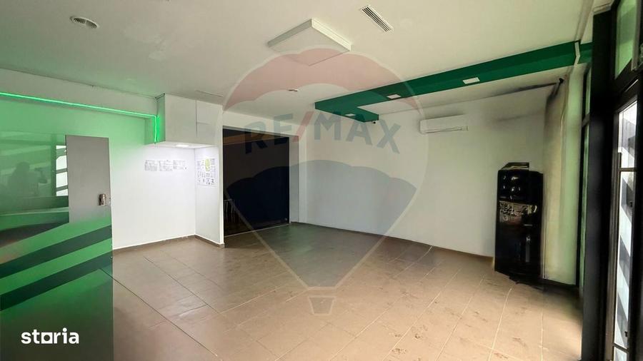 Spațiu comercial, de 130 mp, în Dobra