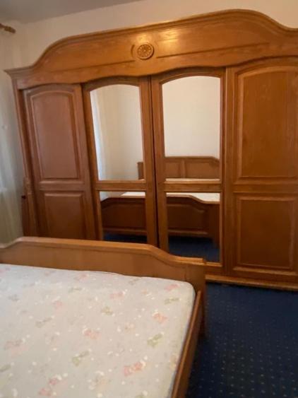 Apartament cu 3 camere decomandat în Berceni