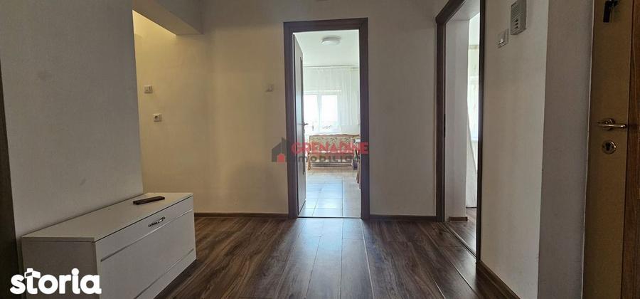 Apartament cu 3 camere decomandat, mobilat în Valea Cetății