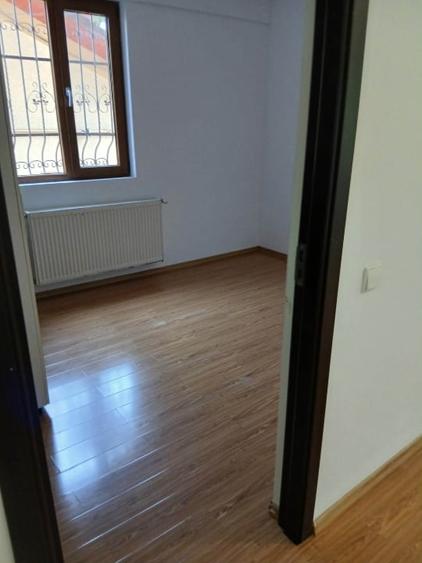 Apartament cu 3 camere decomandat în Bucureștii Noi