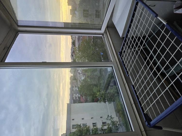 Apartament cu 2 camere decomandat în Lacul Morii