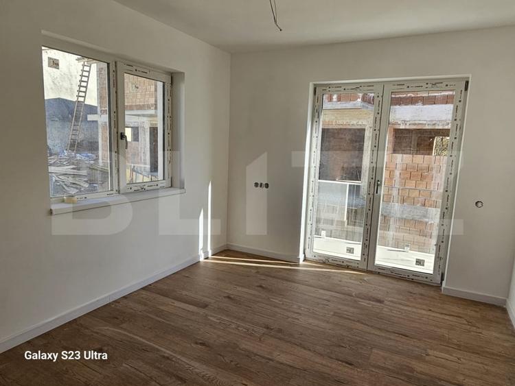 Duplex cu 4 camere cu Teren 275 Mp în Florești