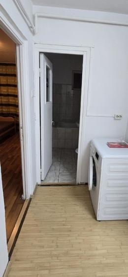 Apartament cu 2 camere decomandat în Tractorul