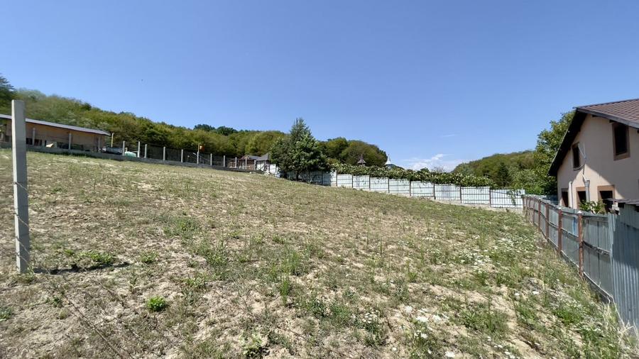 Teren Construcții intravilan de 500 mp, în Bascov