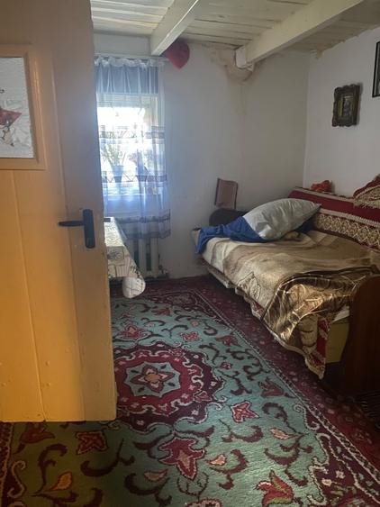 Casă individuală cu 6 camere cu Garaj în Km 5