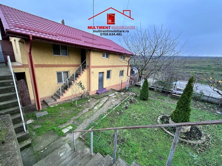 Casă individuală cu 6 camere cu Teren 693 Mp în Exterior Sud