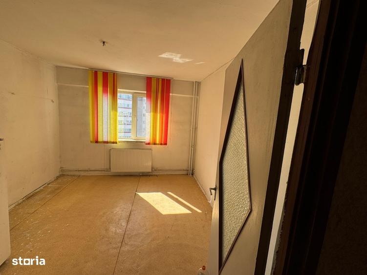 Apartament cu 4 camere în Central