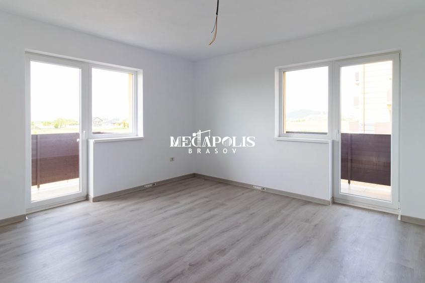 Apartament cu 3 camere decomandat în Sânpetru