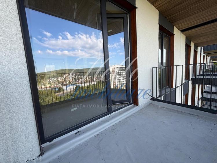 Apartament cu 3 camere semidecomandat în Zorilor