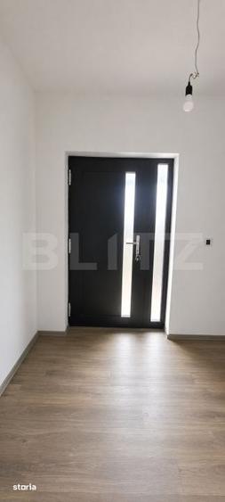 Casă cu 5 camere decomandat cu Teren 1000 Mp în Vânători