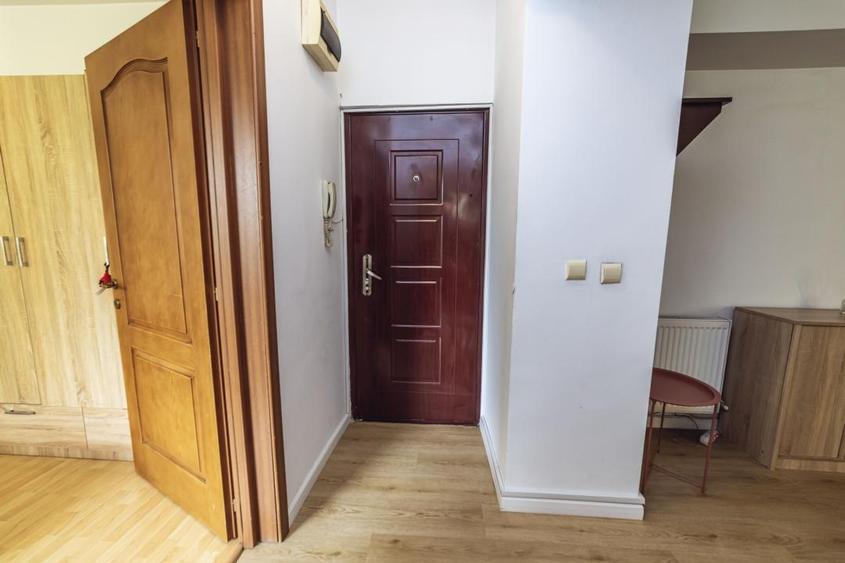 Apartament cu 2 camere decomandat, mobilat în Mihai Bravu