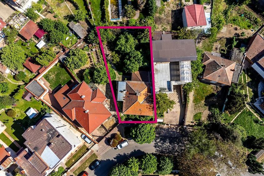 Casă individuală cu 4 camere cu Canalizare în Central