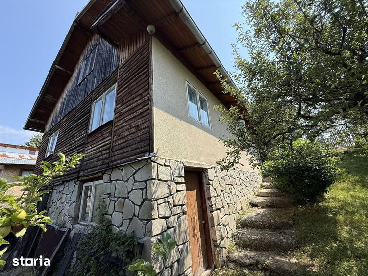 Casă cu 3 camere cu Teren 476 Mp în Vistieru