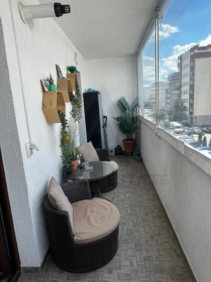 Apartament cu 3 camere decomandat, mobilat în Hipodrom 1