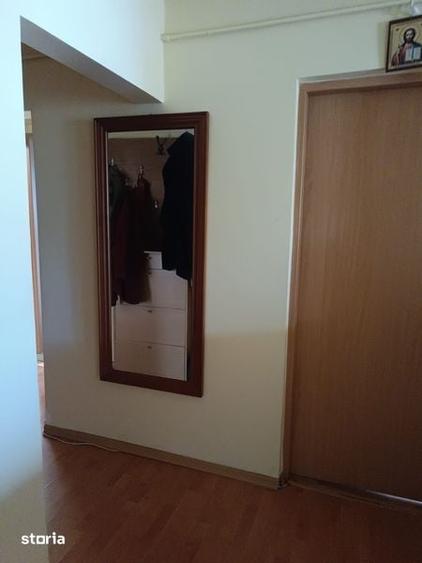Apartament cu 3 camere decomandat în Între Lacuri