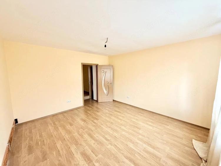 Casă cu 2 camere cu Teren 379 Mp în Moșnița Nouă