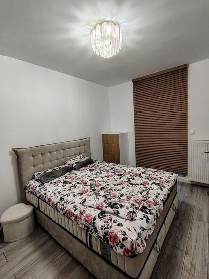 Apartament cu 2 camere decomandat în Roșu