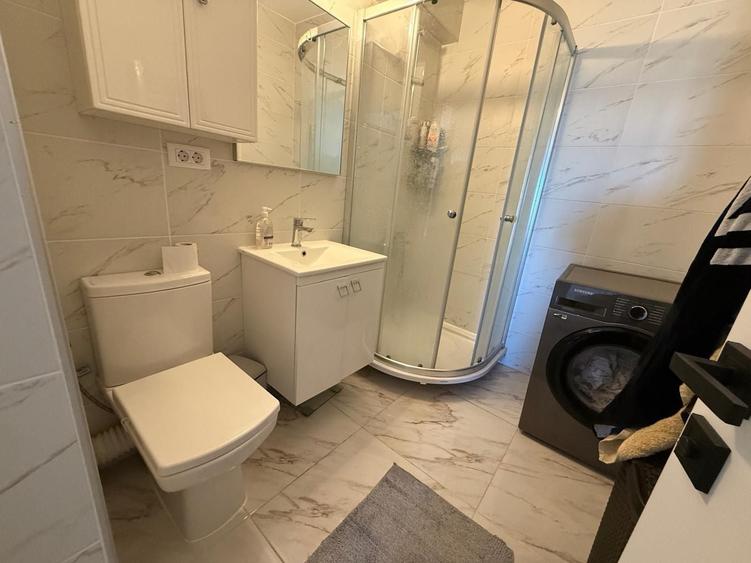 Apartament cu 2 camere decomandat în Exterior Vest