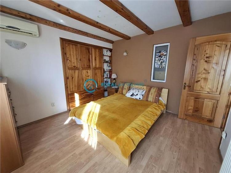 Duplex cu 6 camere cu Canalizare în Republicii