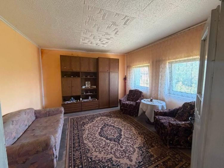 Casă cu 3 camere în Cigmău