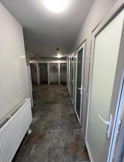 Apartament cu 6 camere decomandat în Exterior Vest