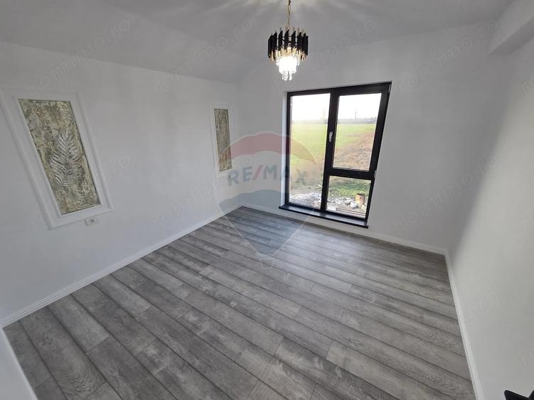 Casă cu Teren 310 Mp în Vânători