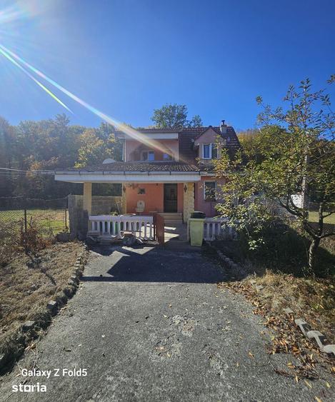 Casă cu 3 camere decomandat cu Teren 700 Mp în Hidiș
