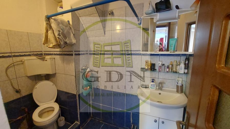 Casă individuală cu 3 camere cu Canalizare în Centrul Civic