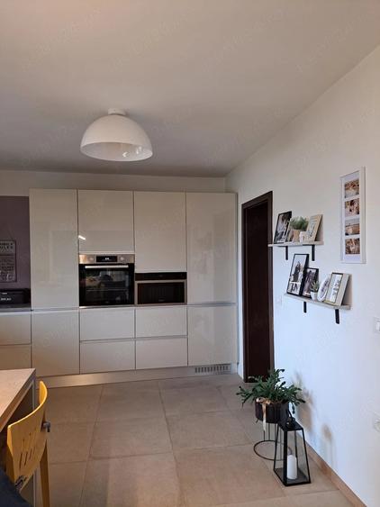 Casa de vanzare zona centrala, spa?ioasa ?i complet utilata Chi?ineu Cri? - 4