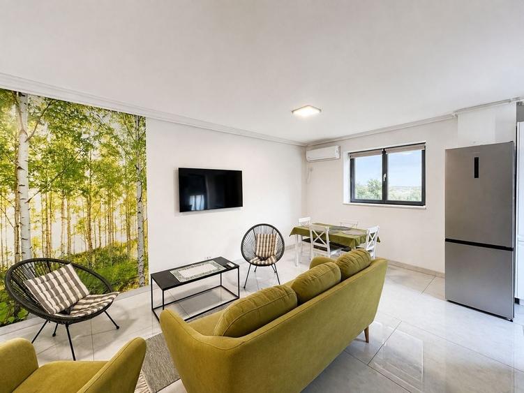 Apartament cu 3 camere decomandat, mobilat în Central