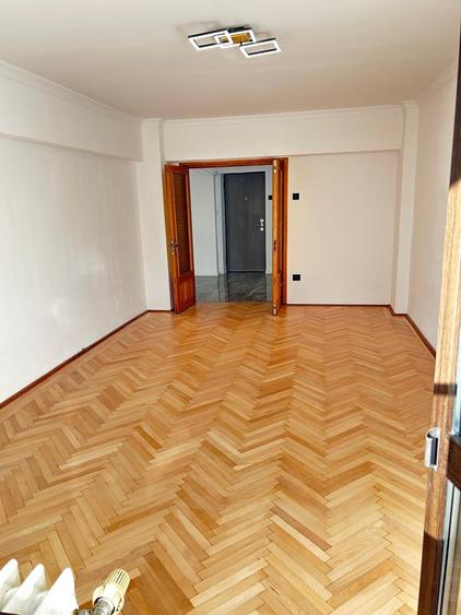 Apartament cu 2 camere decomandat în Unirii