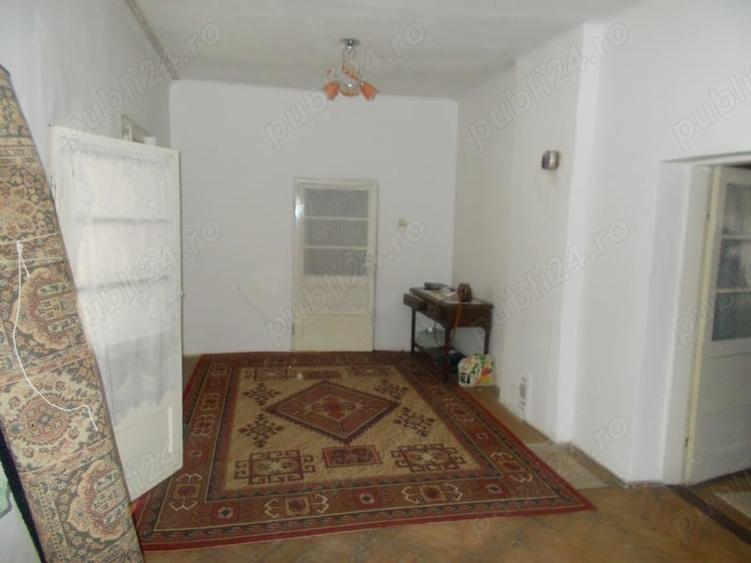 Casă cu 4 camere în Ghirodei