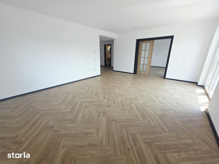 Casă cu 4 camere cu Teren 500 Mp în Tărlungeni