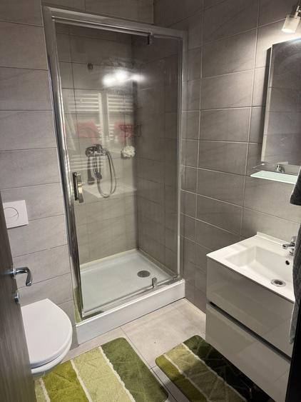 Apartament cu 3 camere în Palazu Mare