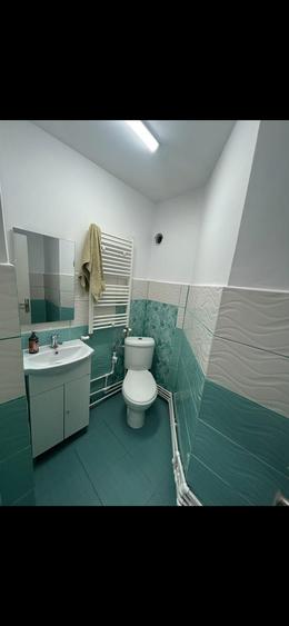 Spațiu comercial, de 35 mp, în Petros