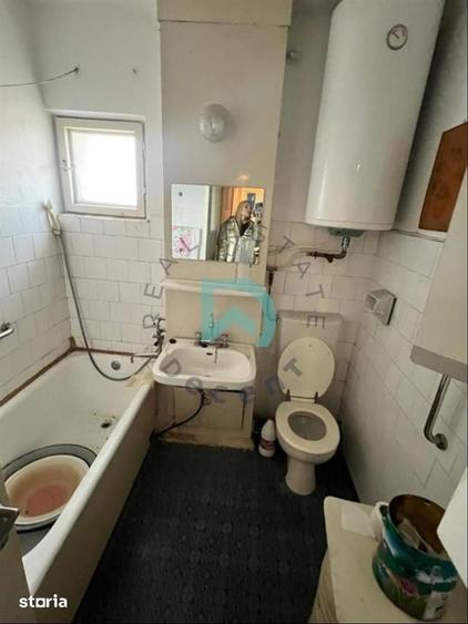 Apartament cu 3 camere decomandat în Sud