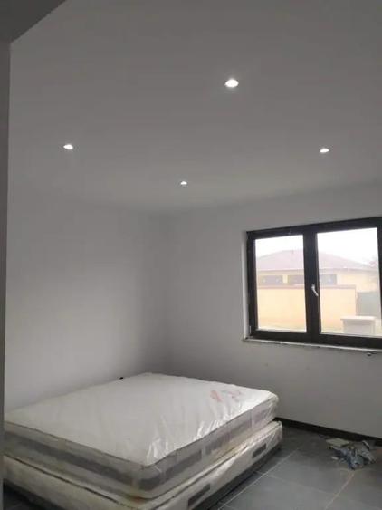Casă cu 3 camere în Micula