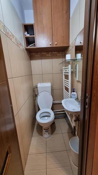 Apartament cu 3 camere decomandat în Berceni