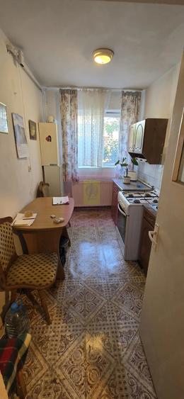 Apartament cu 2 camere semidecomandat în Milcov
