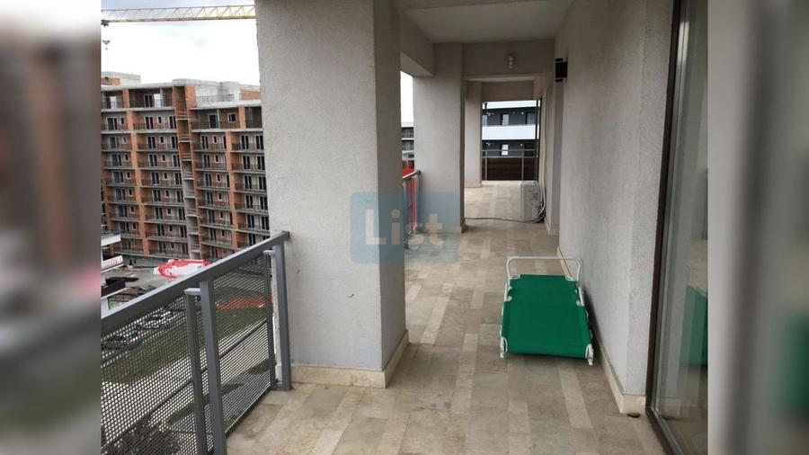 Apartament cu 4 camere semidecomandat, mobilat în Bună Ziua